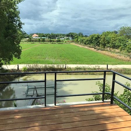 บ้านกลางเกาะ รีสอร์ท Uthai Thani Ngoại thất bức ảnh