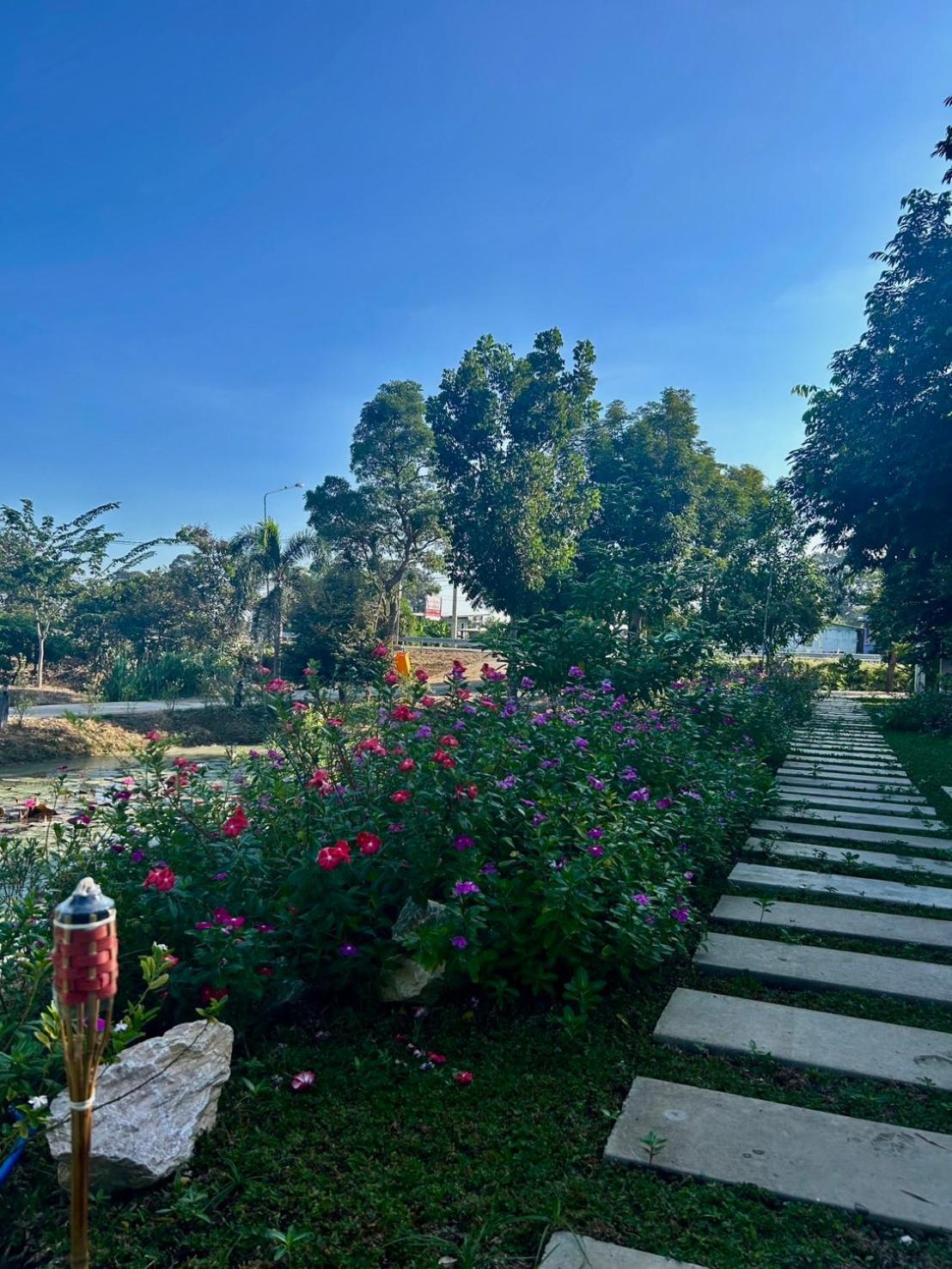 บ้านกลางเกาะ รีสอร์ท Uthai Thani Ngoại thất bức ảnh